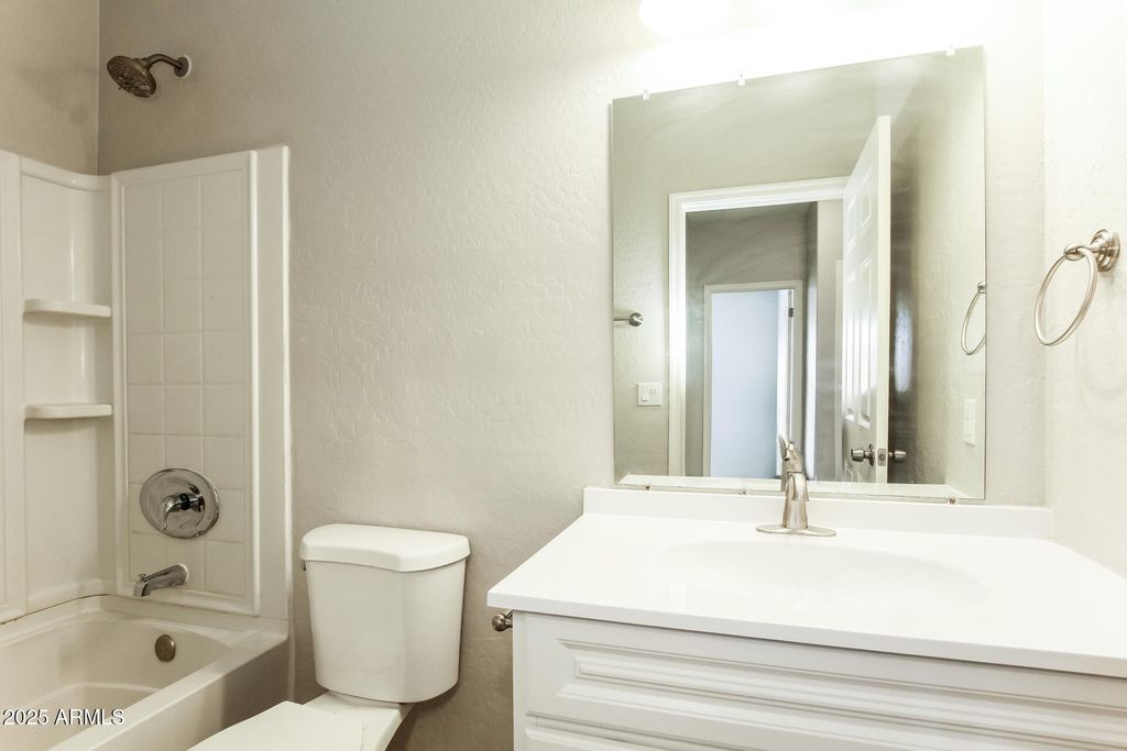 property-img