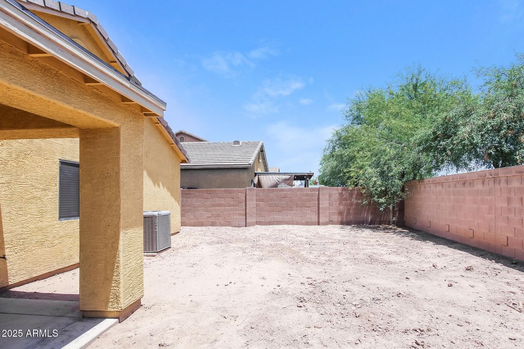 property-img