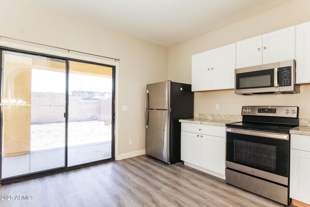 property-img