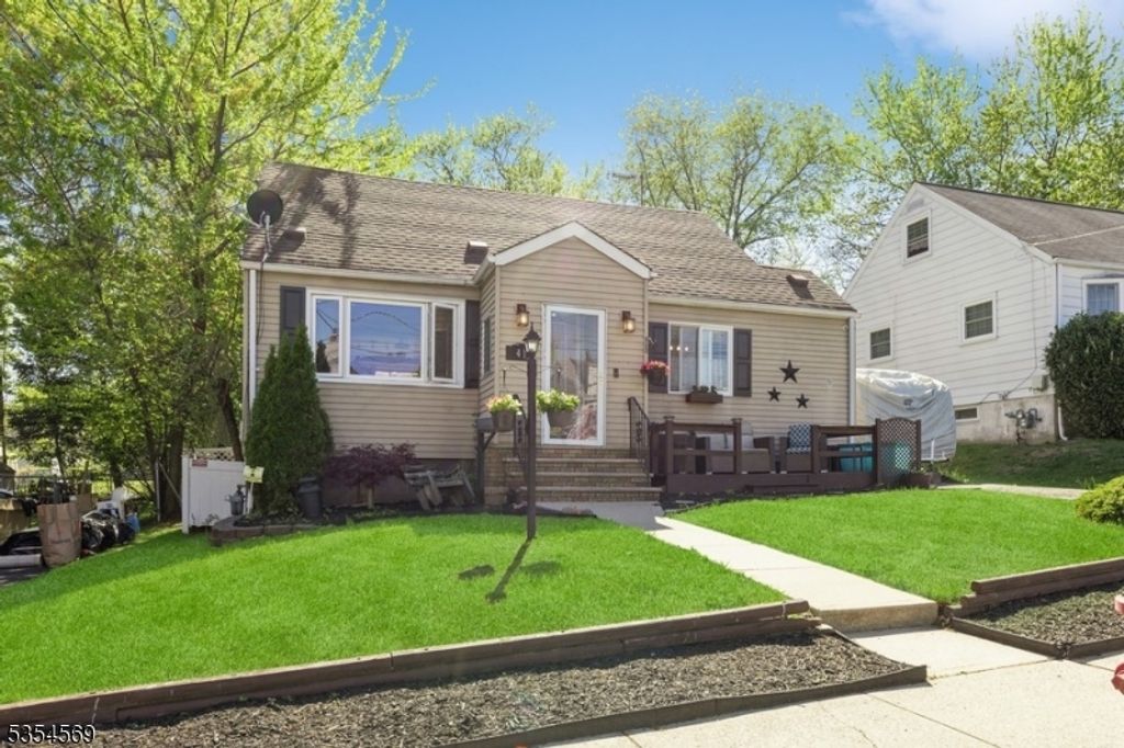 41 Spring Hill Rd, Clifton City, NJ 07013