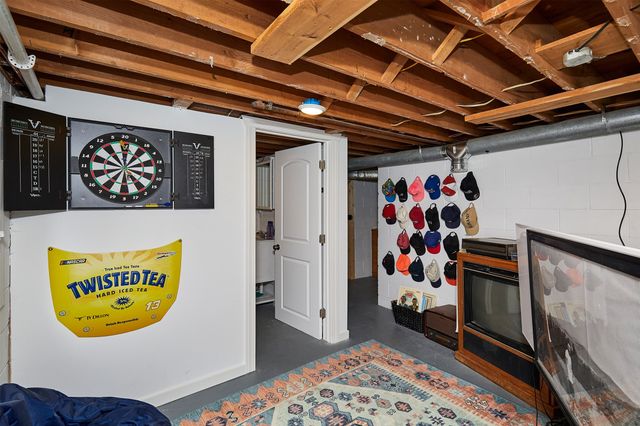 66 E High Street, Winterset, IA 50273