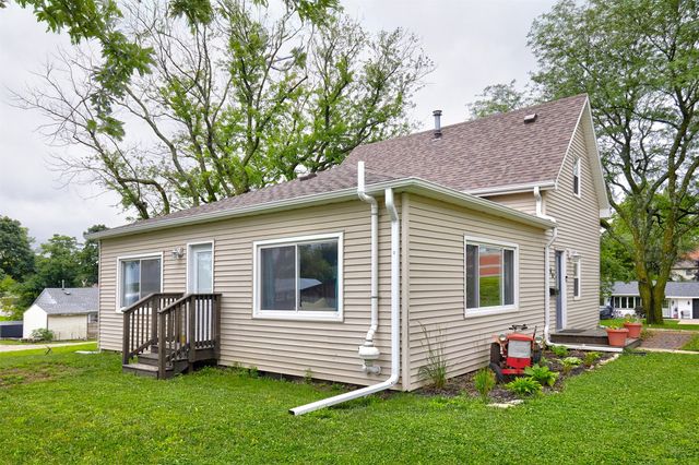 66 E High Street, Winterset, IA 50273