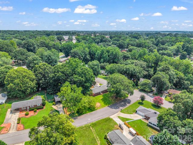2044 Helen Drive, Gastonia, NC 28054