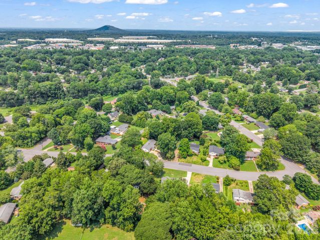 2044 Helen Drive, Gastonia, NC 28054