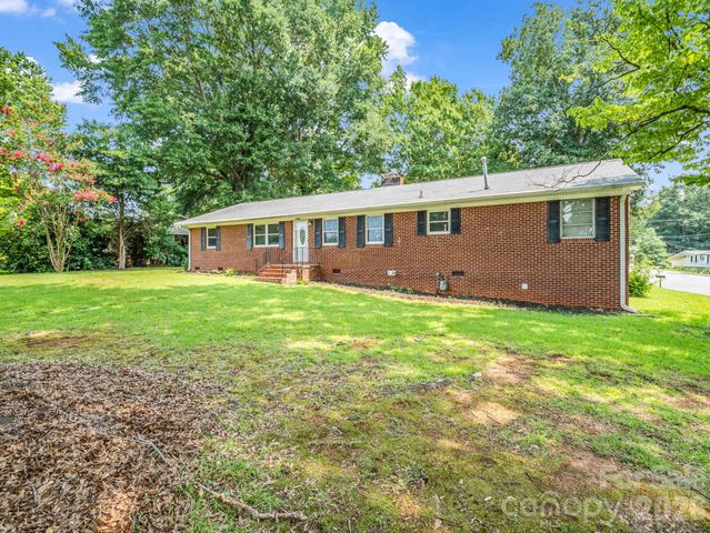 2044 Helen Drive, Gastonia, NC 28054