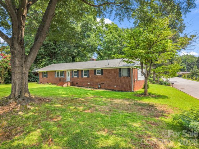 2044 Helen Drive, Gastonia, NC 28054