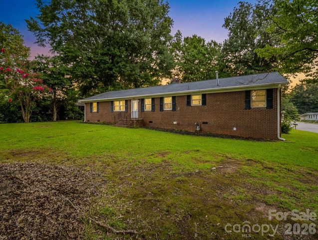 2044 Helen Drive, Gastonia, NC 28054