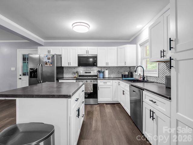 2044 Helen Drive, Gastonia, NC 28054