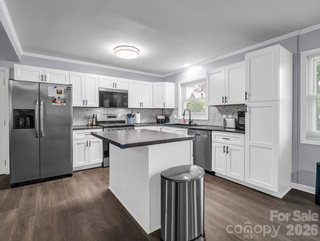 2044 Helen Drive, Gastonia, NC 28054