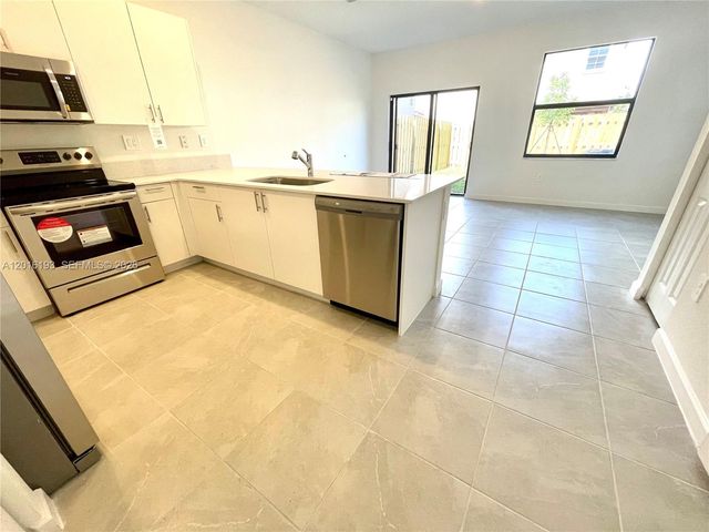 11737 SW 245th Ter 0, Homestead, FL 33032