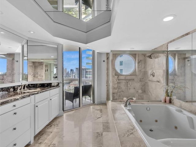 20185 E Country Club Drive 2101, Aventura, FL 33180