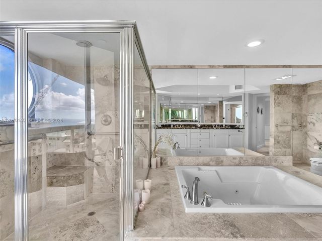 20185 E Country Club Drive 2101, Aventura, FL 33180
