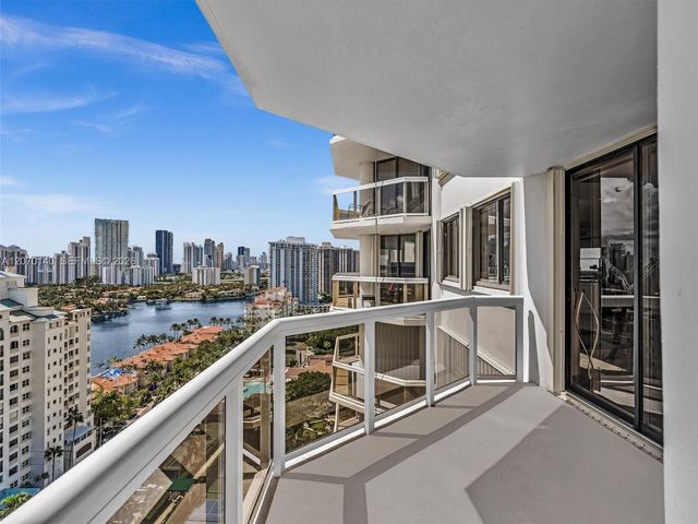 20185 E Country Club Drive 2101, Aventura, FL 33180