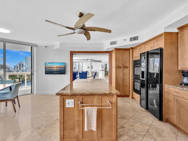 20185 E Country Club Drive 2101, Aventura, FL 33180