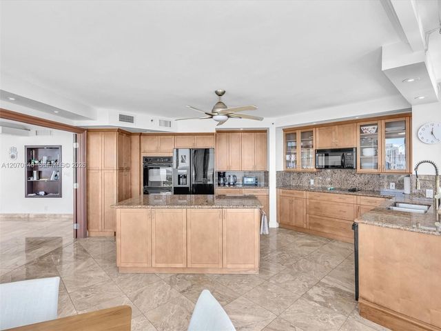 20185 E Country Club Drive 2101, Aventura, FL 33180