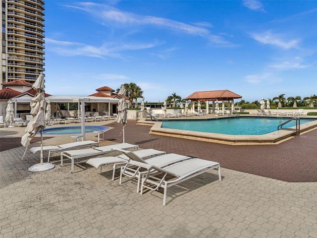 20185 E Country Club Drive 2101, Aventura, FL 33180