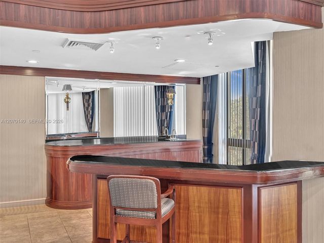20185 E Country Club Drive 2101, Aventura, FL 33180