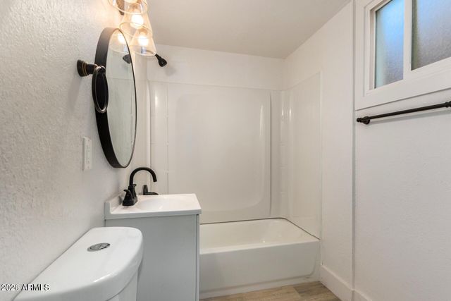 830 S GREENLEAF Lane, Avondale, AZ 85323