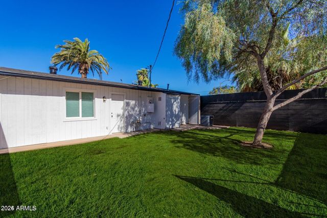 830 S GREENLEAF Lane, Avondale, AZ 85323