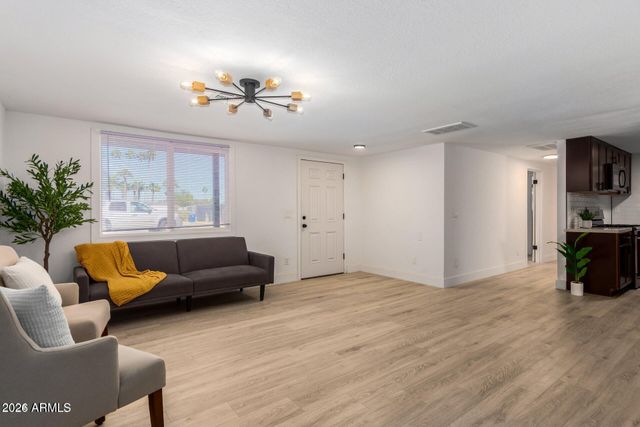 830 S GREENLEAF Lane, Avondale, AZ 85323