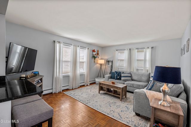 24 Rose Court, Cohoes, NY 12047