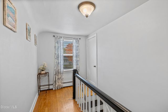 24 Rose Court, Cohoes, NY 12047