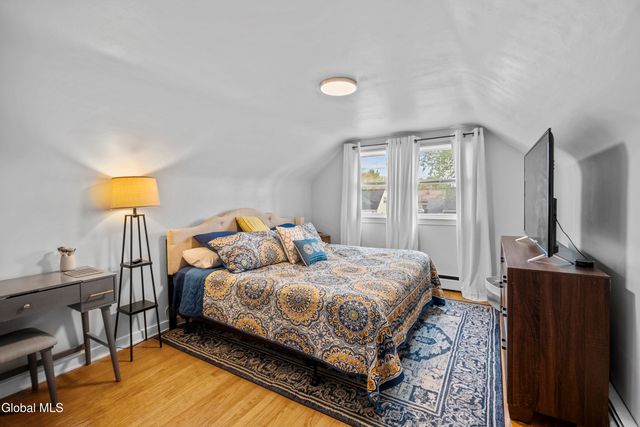 24 Rose Court, Cohoes, NY 12047