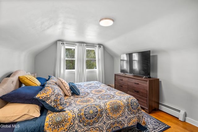 24 Rose Court, Cohoes, NY 12047