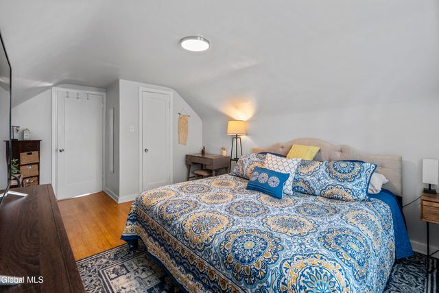 24 Rose Court, Cohoes, NY 12047