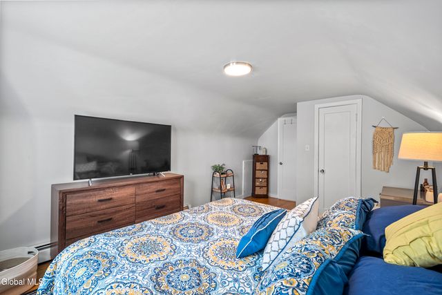 24 Rose Court, Cohoes, NY 12047