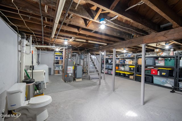 24 Rose Court, Cohoes, NY 12047