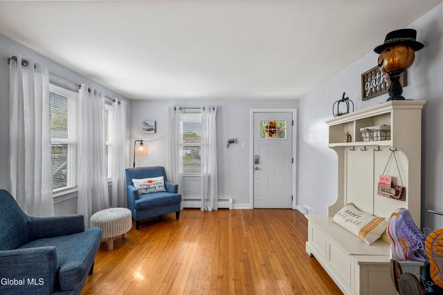 24 Rose Court, Cohoes, NY 12047