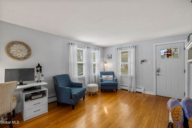 24 Rose Court, Cohoes, NY 12047