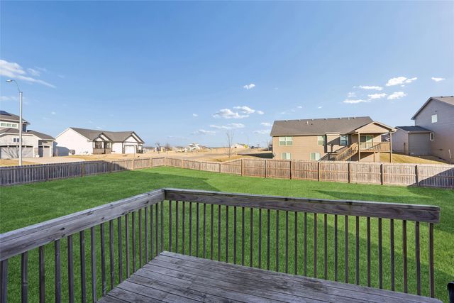 2515 SE Kettleridge Lane, Waukee, IA 50263