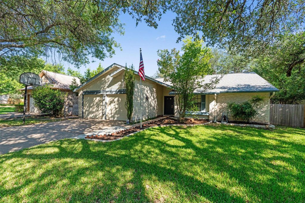 9112 Hazelhurst DR, Austin, TX 78729