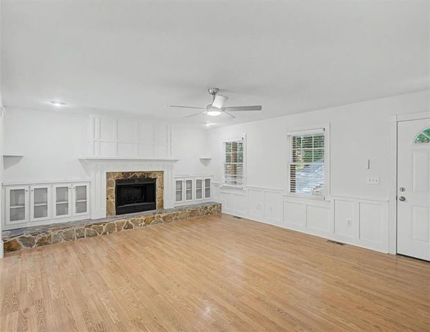 23 Spring Meadows Lane NW, Cartersville, GA 30120