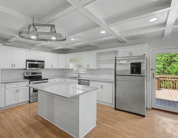23 Spring Meadows Lane NW, Cartersville, GA 30120