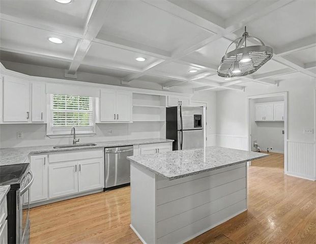 23 Spring Meadows Lane NW, Cartersville, GA 30120