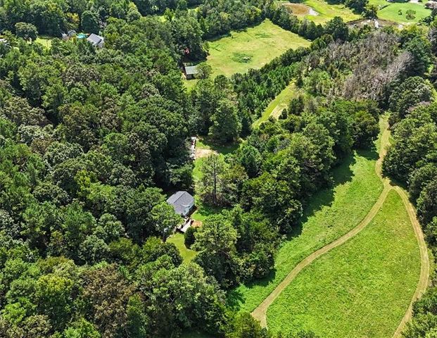 23 Spring Meadows Lane NW, Cartersville, GA 30120
