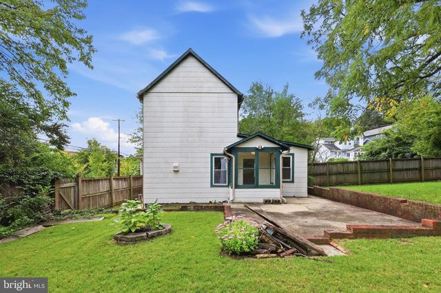 4232 NICHOLSON ST, Hyattsville, MD 20781