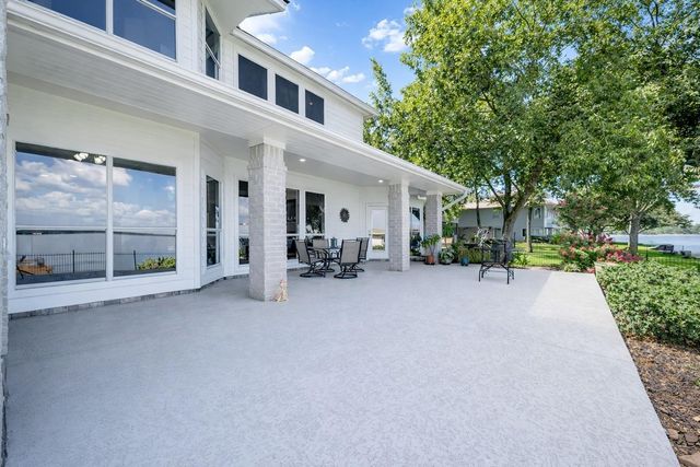 16314 Hunters Circle, Montgomery, TX 77356