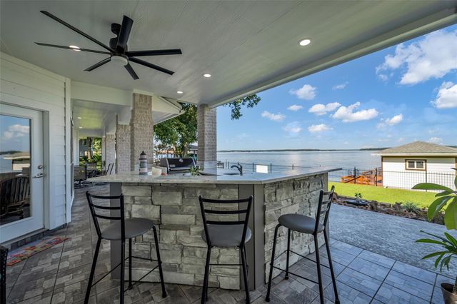 16314 Hunters Circle, Montgomery, TX 77356
