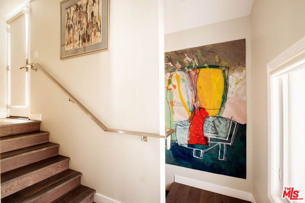 Image 21 of property listing at 612 Lincoln Boulevard 3, Santa Monica, CA 90402