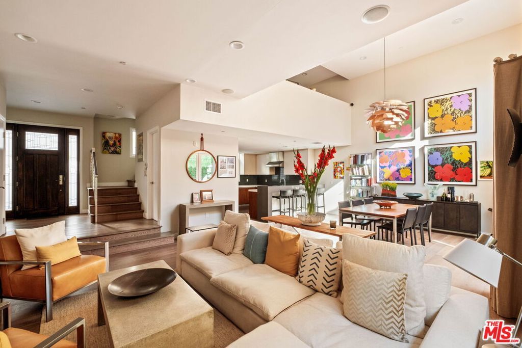 Image 8 of property listing at 612 Lincoln Boulevard 3, Santa Monica, CA 90402