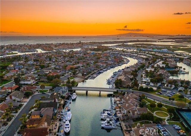 3962 Mistral, Huntington Beach, CA 92649