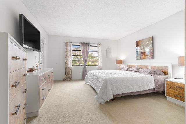 21218 Lago Circle F, Boca Raton, FL 33433