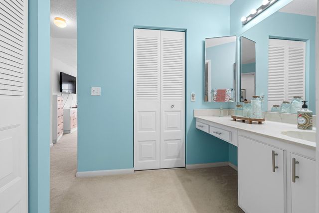 21218 Lago Circle F, Boca Raton, FL 33433