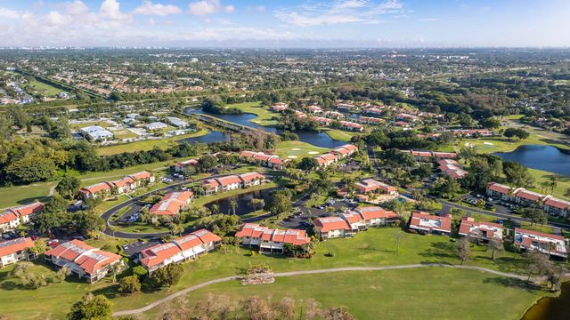 21218 Lago Circle F, Boca Raton, FL 33433