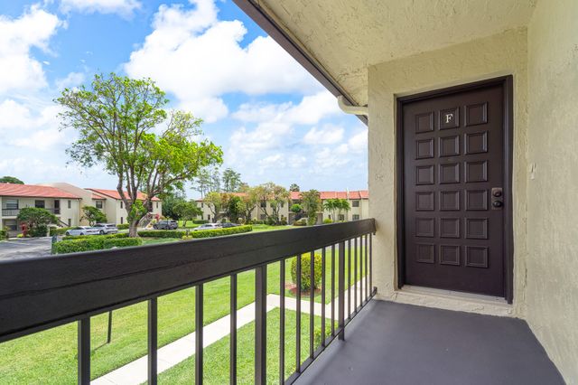 21218 Lago Circle F, Boca Raton, FL 33433