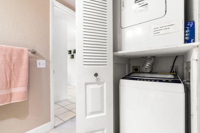 21218 Lago Circle F, Boca Raton, FL 33433